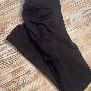 Blanqi maternity leggings size M EUC
